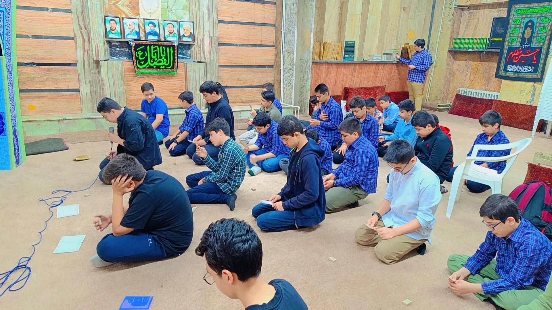 مراسمات هفتگی‌ زیارت عاشورا 